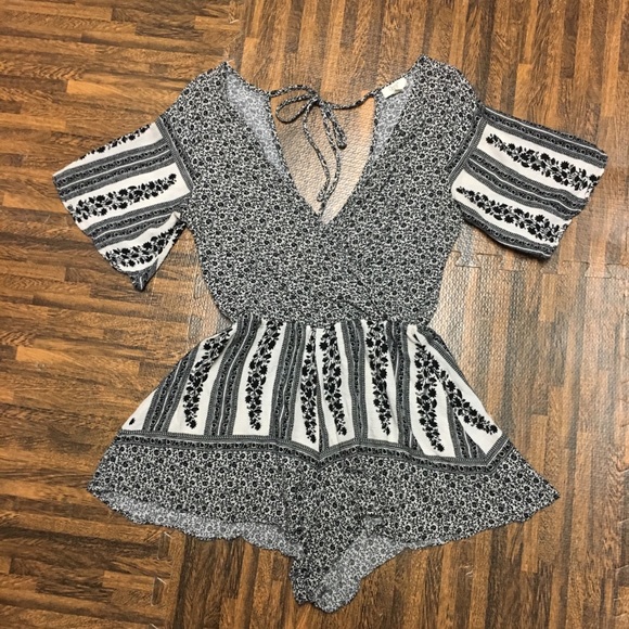 ROMPER - Picture 2 of 3